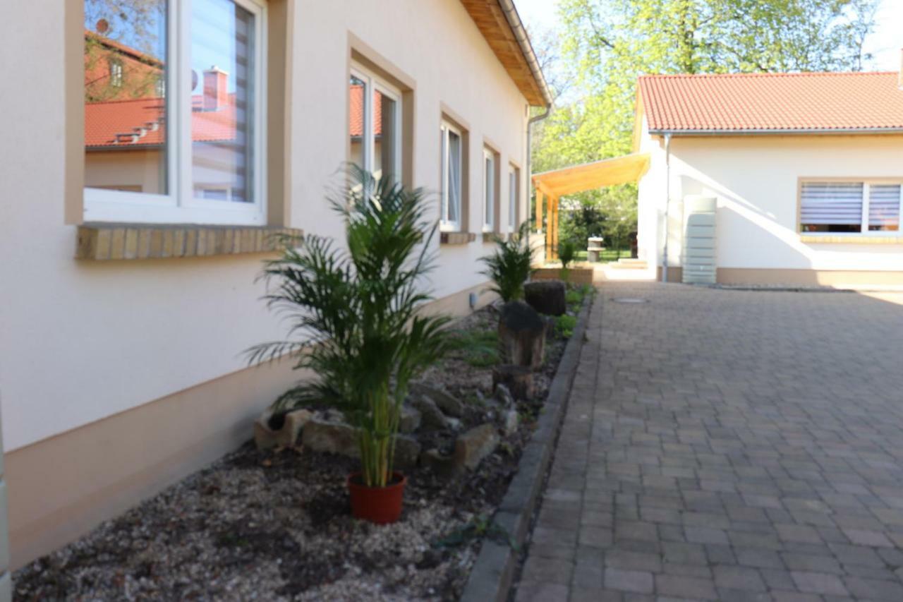 Arthaus Leipzig Bed & Breakfast Bagian luar foto